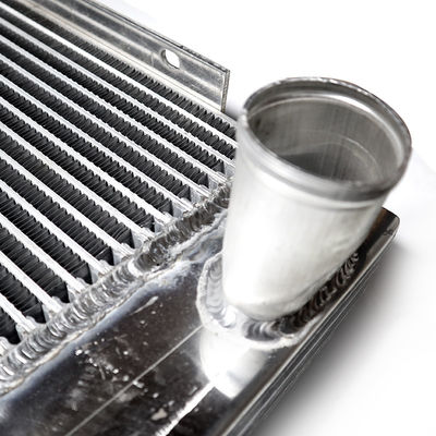 Parties de bus Système de refroidissement Radiateur moteur 1301-04898 pour Higer Bus Année 2010-