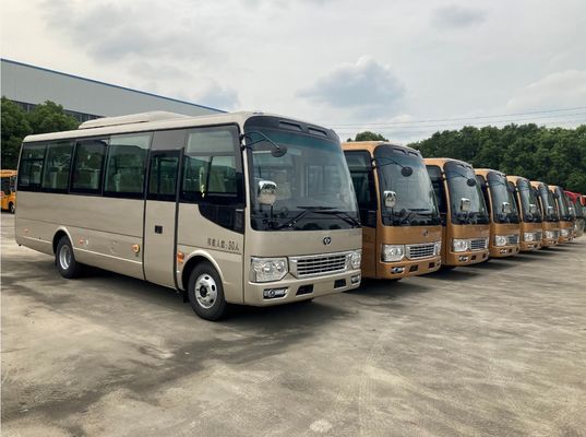 L'aventure tout-terrain rendue facile avec le moteur diesel de 140 ch 30 places Limousine Bus Tour Bus