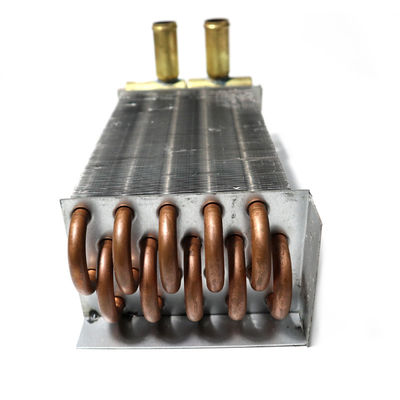 Réservoir d'eau de radiateur de bus très durable pour le bus Zhongtong H6C