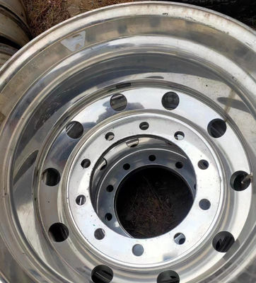 Pièces de camion de bus roue en alliage d'argent pour le bus Zhongtong